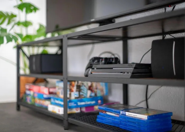 Kamingo - 2 Apartments, Zentral Mit Gemeinsamer Terrasse, Max 12 Pers *